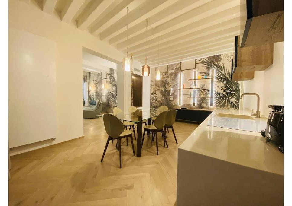 Sweet Time Venice, Luxury San Marco Frezzaria Apt! Εξωτερικό φωτογραφία