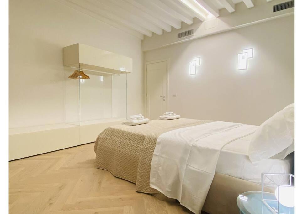 Sweet Time Venice, Luxury San Marco Frezzaria Apt! Εξωτερικό φωτογραφία